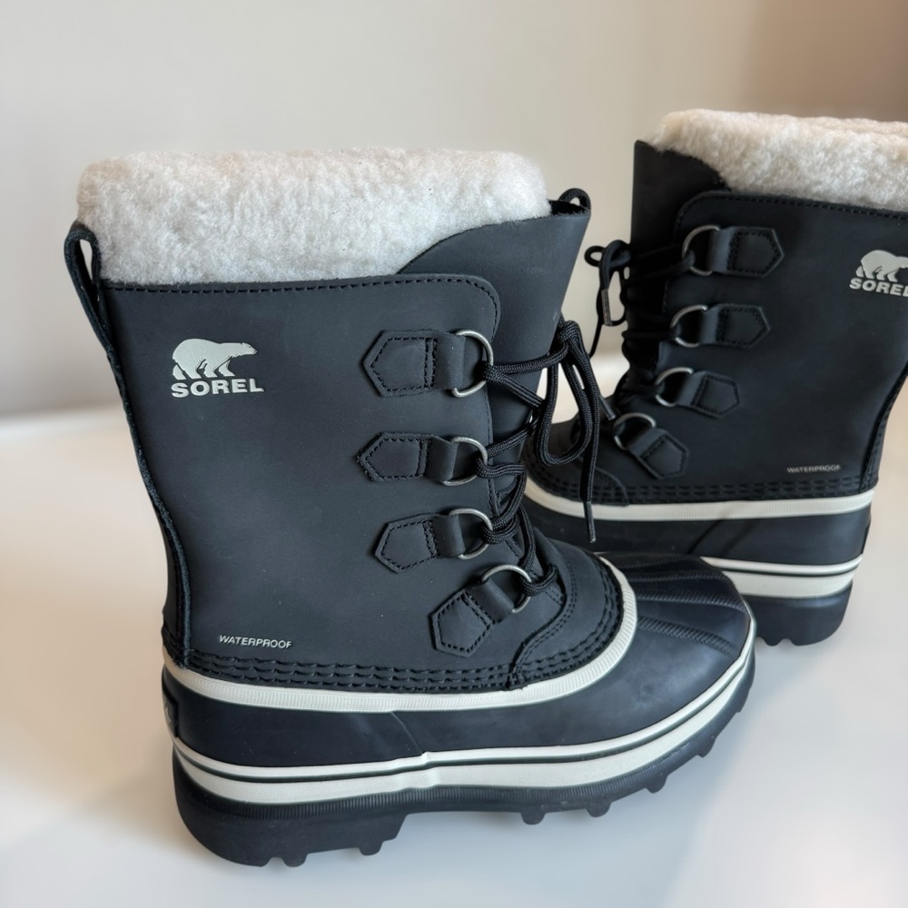 NEW Sorel Caribou Waterproof Insulated White Fleece-Lined Boots Size 8